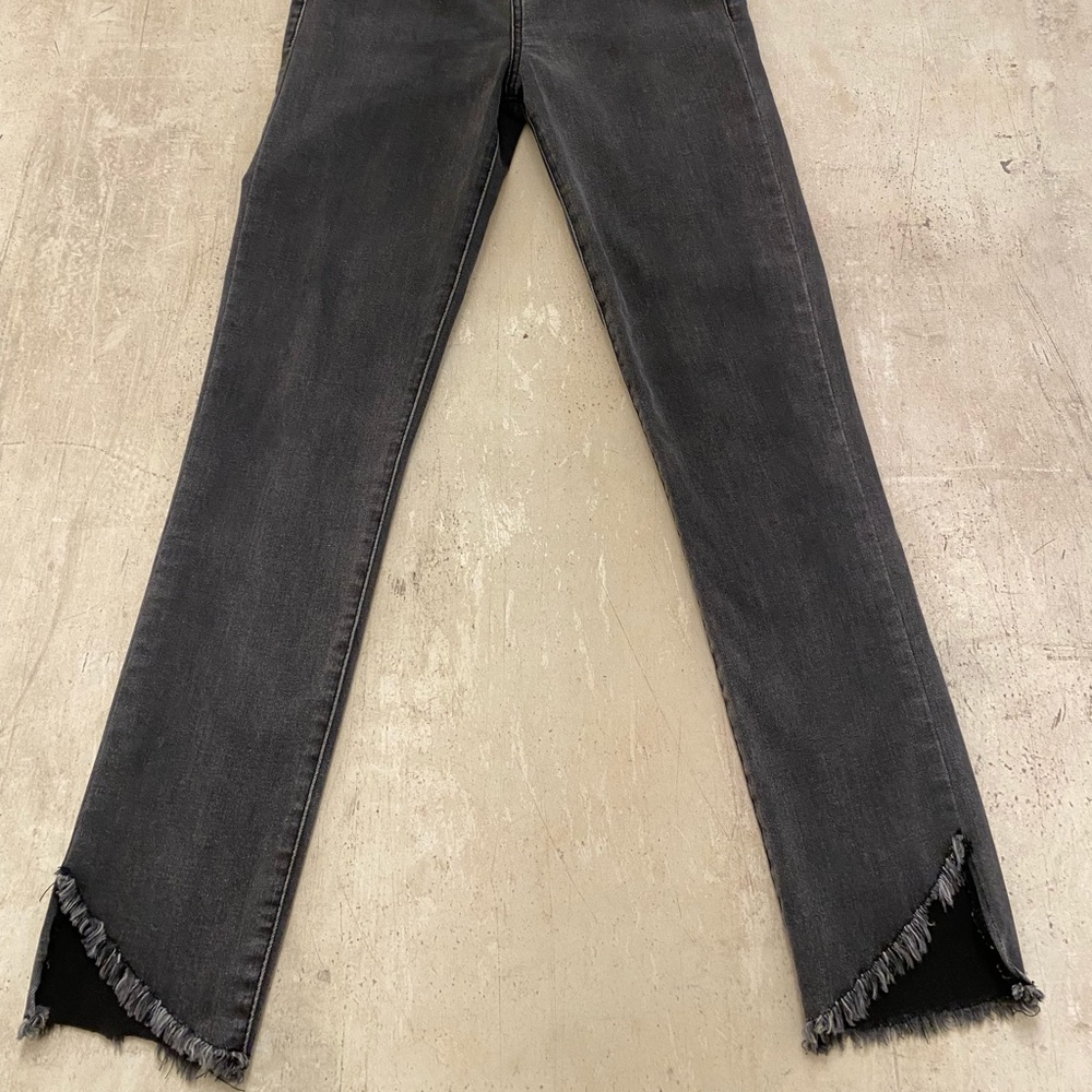 Gianni Bini gray jean pants